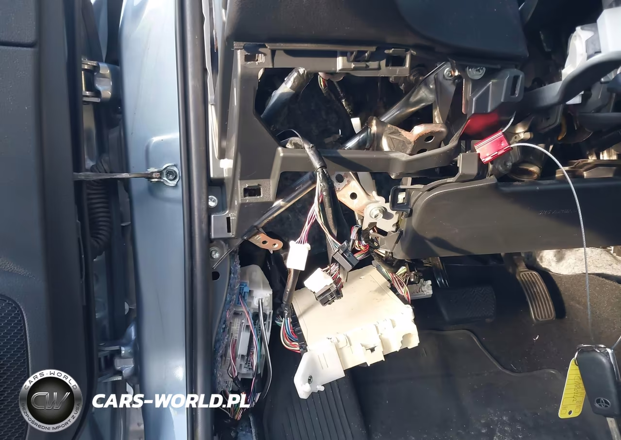 2020 Toyota Corolla Le VIN:5YFEPRAE7LP043986 - 19