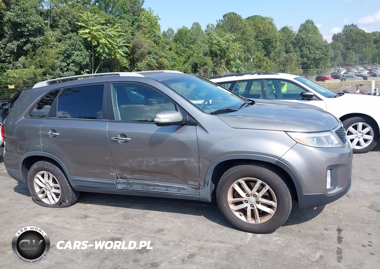 2015 Kia Sorento Lx VIN:5XYKTCA62FG572579 - 13
