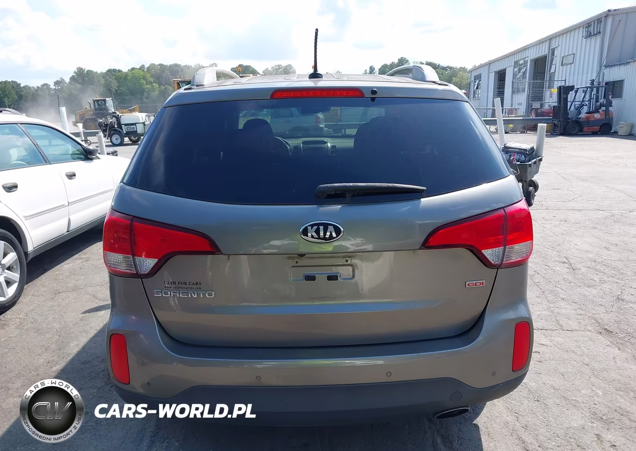 2015 Kia Sorento Lx VIN:5XYKTCA62FG572579 - 16