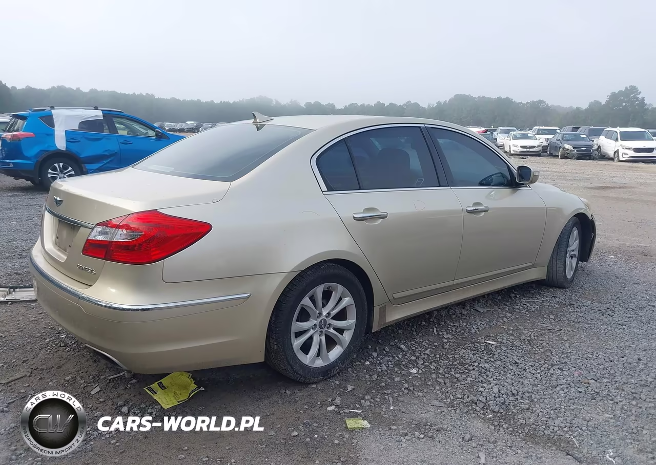 2012 Hyundai Genesis 3.8 VIN:KMHGC4DD5CU175427 - 4