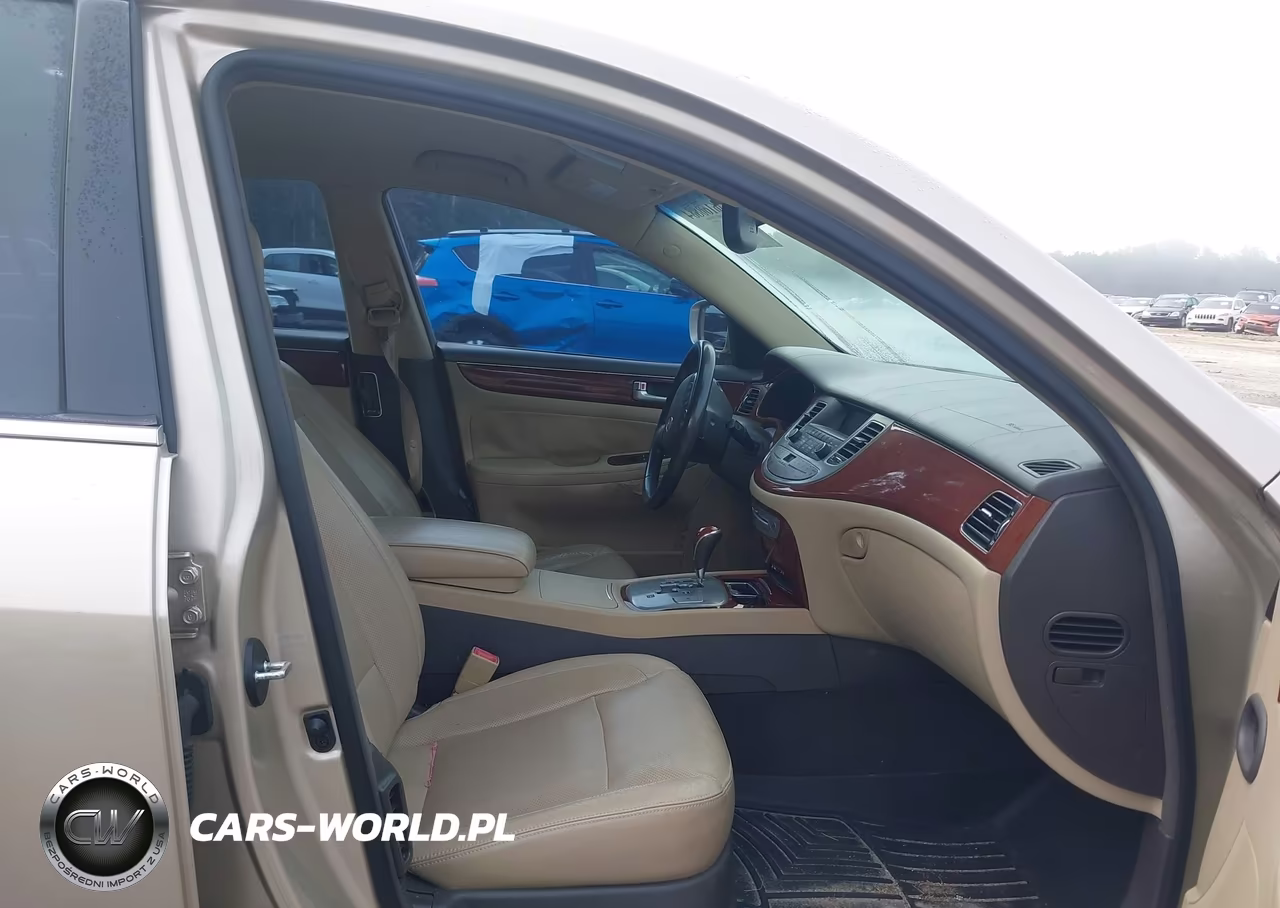 2012 Hyundai Genesis 3.8 VIN:KMHGC4DD5CU175427 - 5
