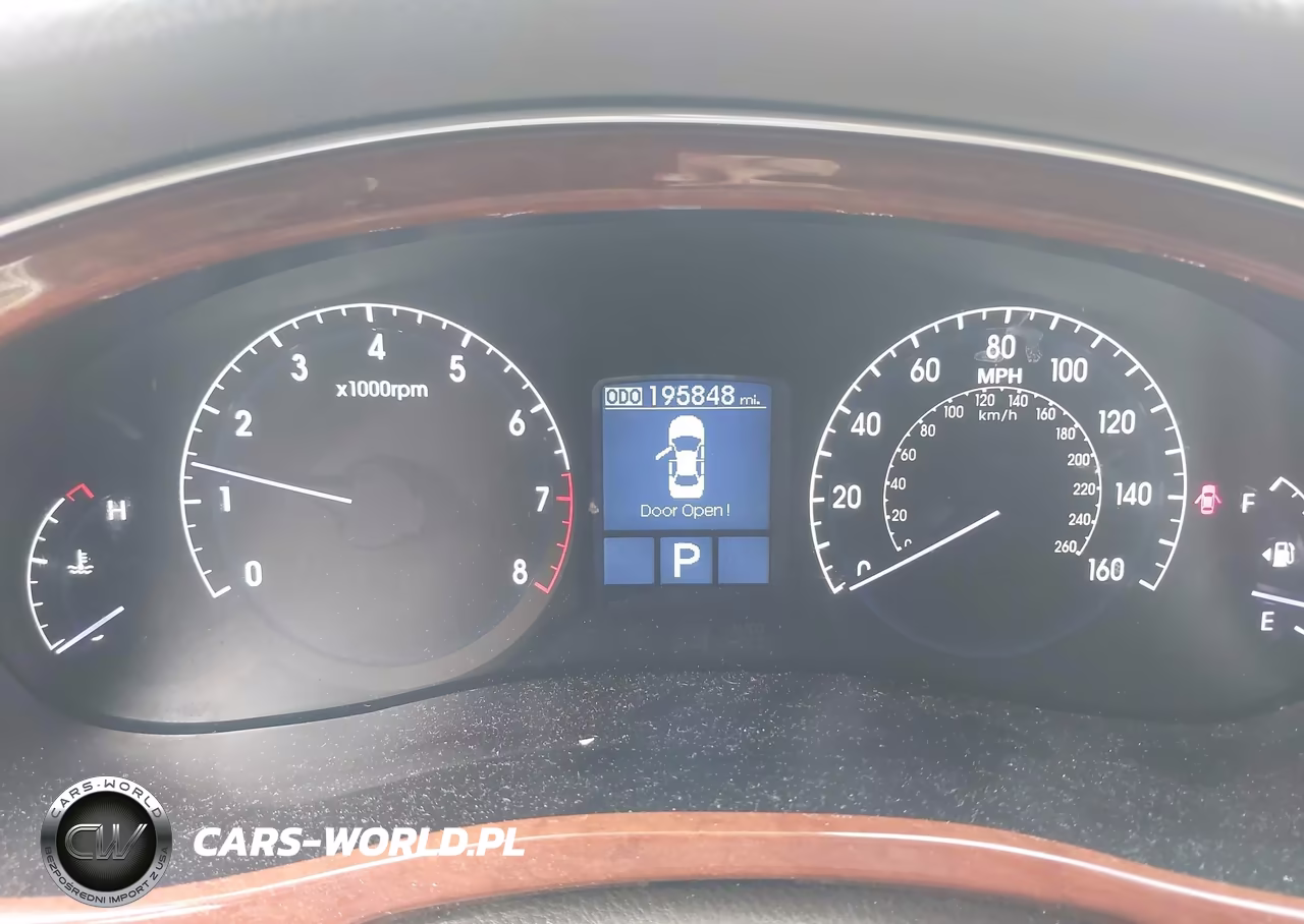 2012 Hyundai Genesis 3.8 VIN:KMHGC4DD5CU175427 - 7