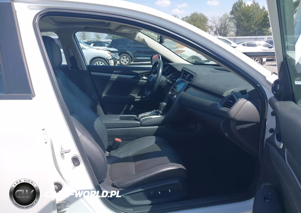 2016 Honda Civic Touring VIN:19XFC1F99GE006085 - 5