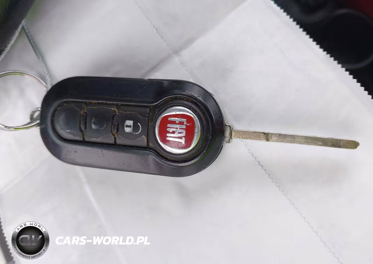 2015 Fiat 500 Pop VIN:3C3CFFAR7FT562120 - 11