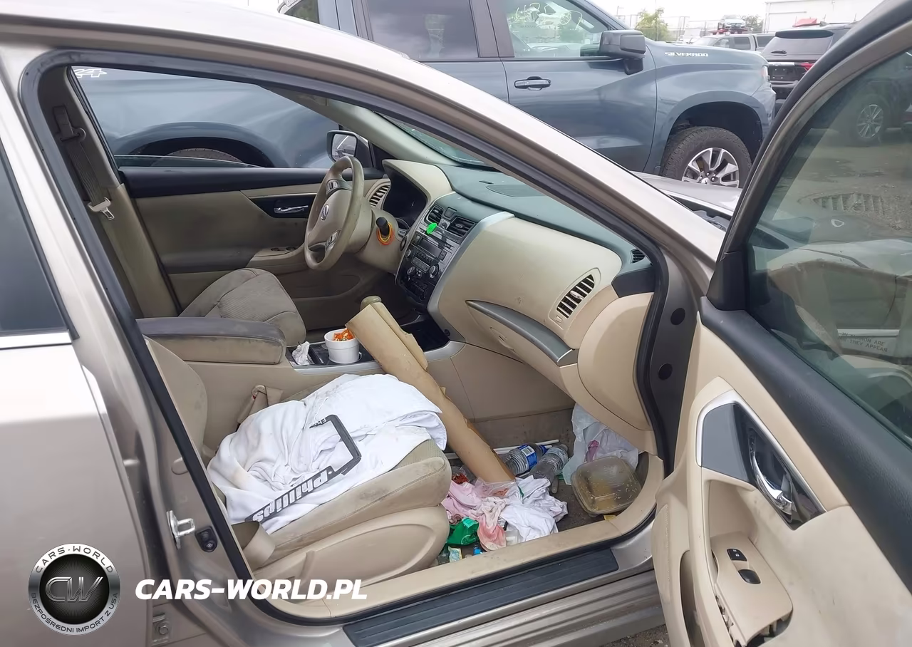 2014 Nissan Altima 2.5 S VIN:1N4AL3AP3EC114031 - 5