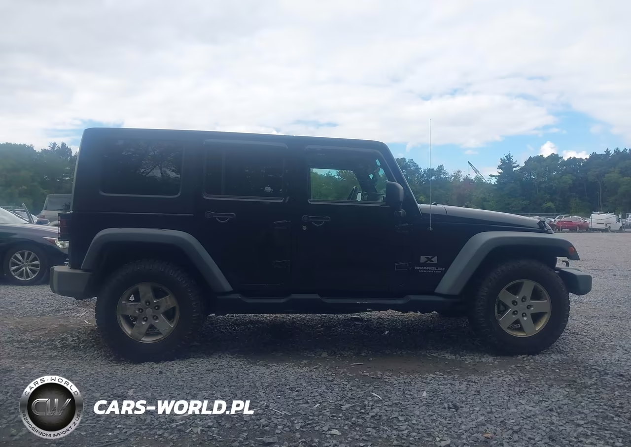 2009 Jeep Wrangler Unlimited X VIN:1J4GA39129L763989 - 13