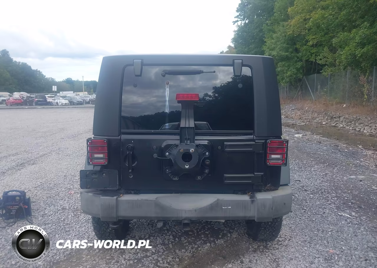 2009 Jeep Wrangler Unlimited X VIN:1J4GA39129L763989 - 16