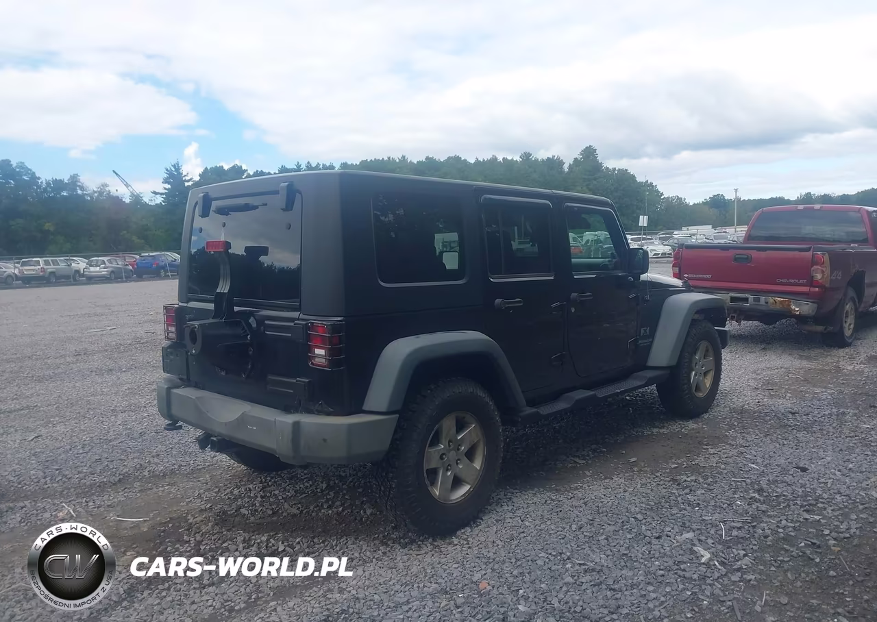 2009 Jeep Wrangler Unlimited X VIN:1J4GA39129L763989 - 4