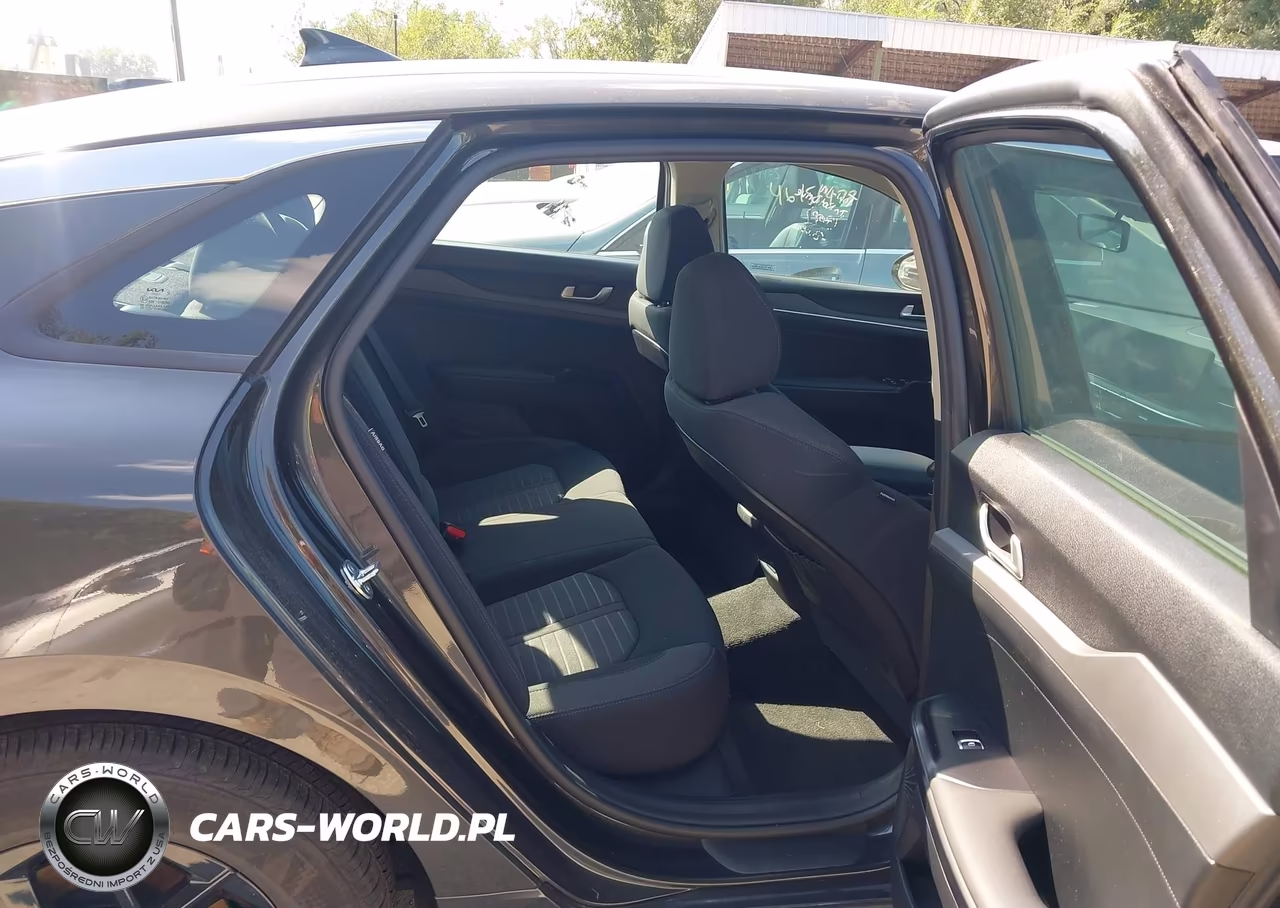 2026 Kia K5 Lxs Fwd VIN:KNAG24J7XT5464350 - 8