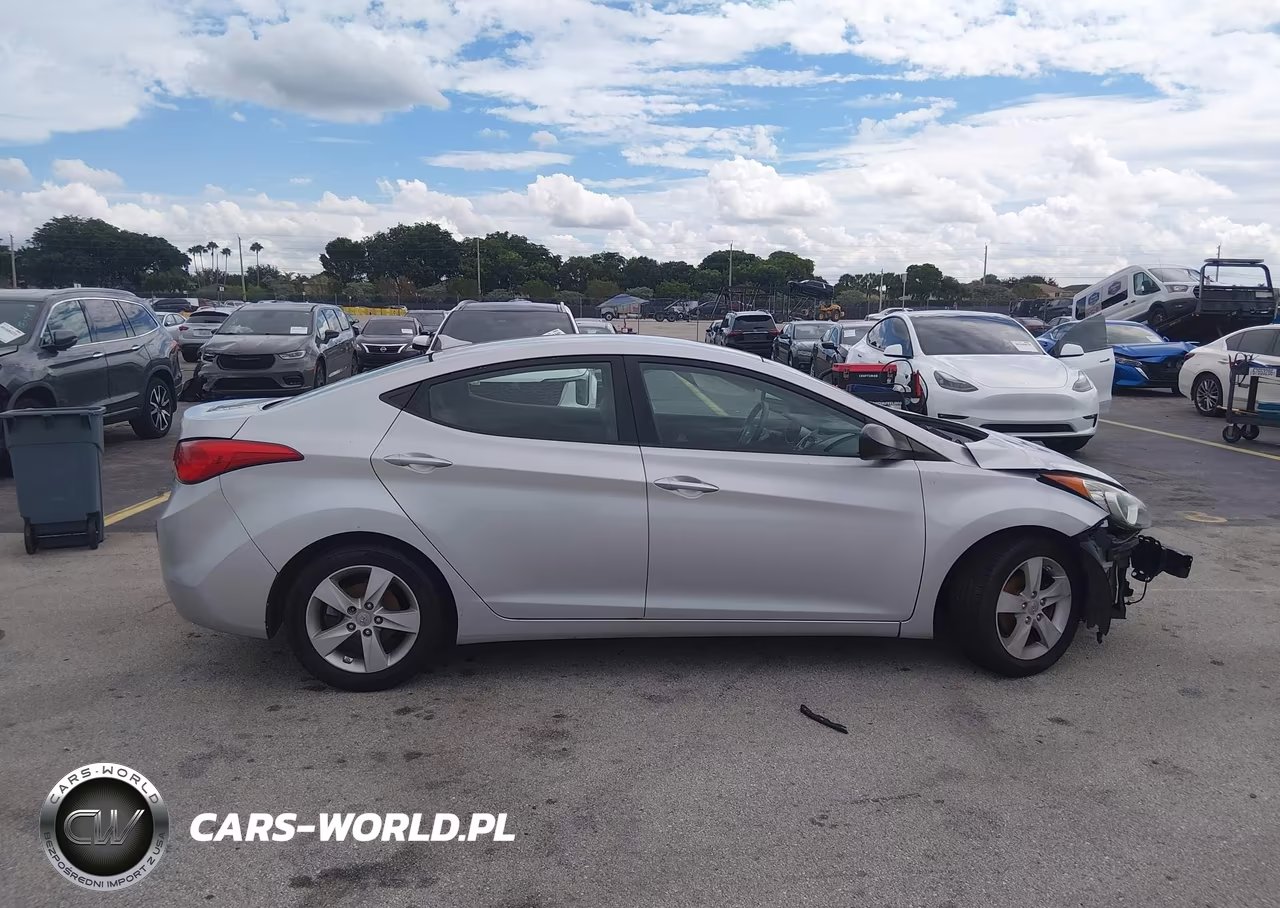 2013 Hyundai Elantra Gls VIN:KMHDH4AE9DU815559 - 14
