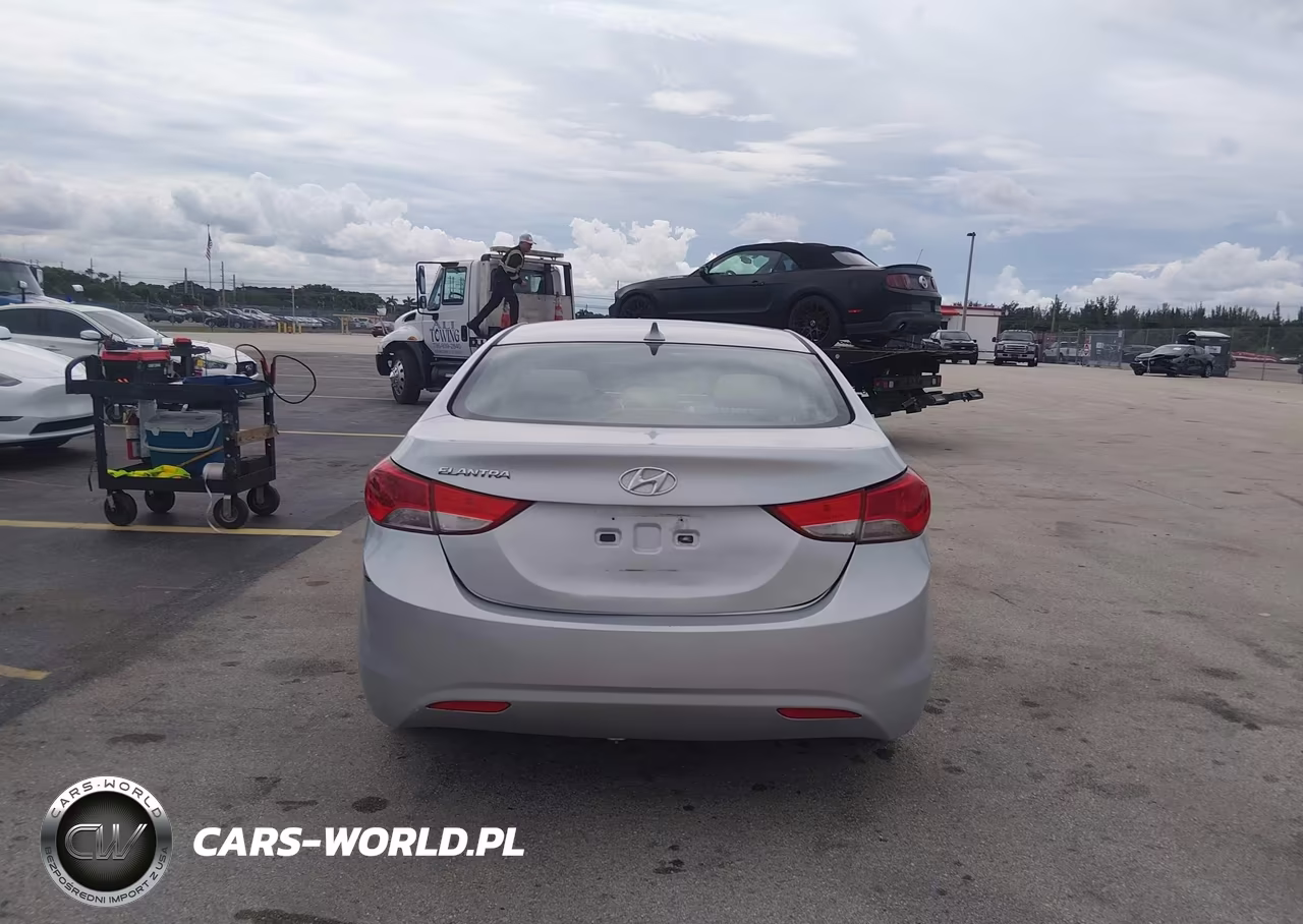 2013 Hyundai Elantra Gls VIN:KMHDH4AE9DU815559 - 17