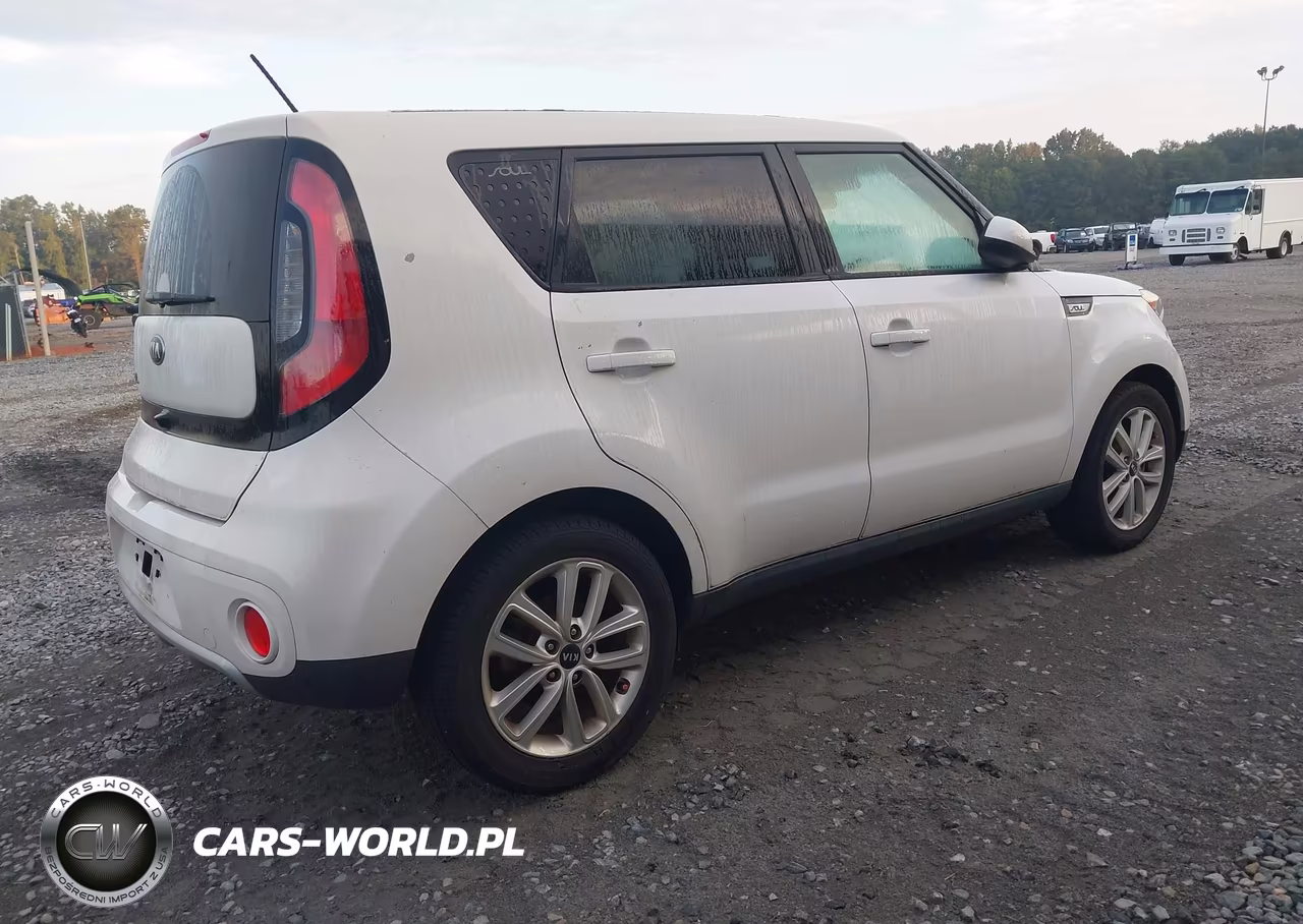 2017 Kia Soul + VIN:KNDJP3A54H7447834 - 4