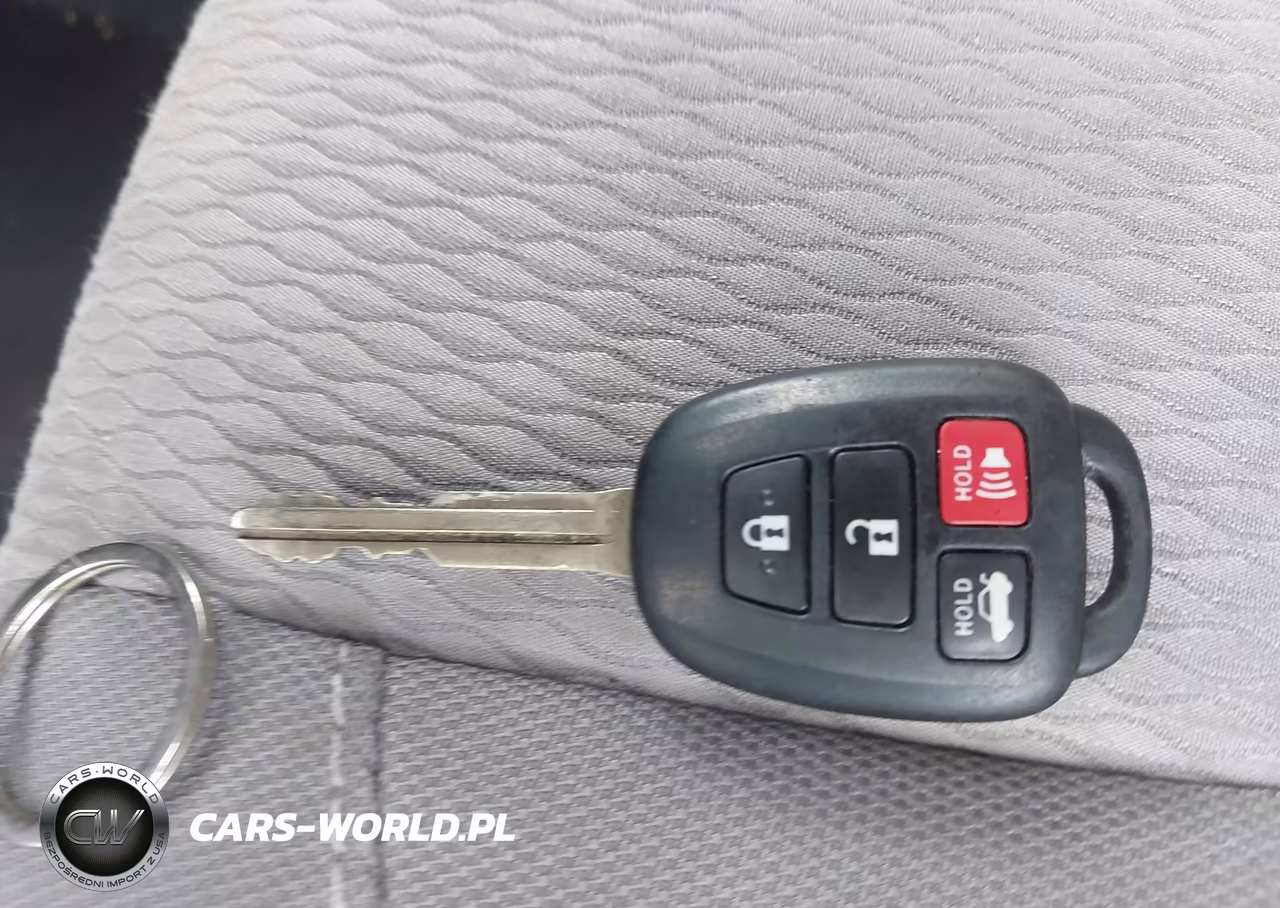 2015 Toyota Corolla Le VIN:2T1BURHEXFC389665 - 11