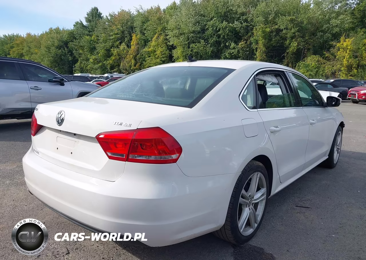 2015 Volkswagen Passat 2.0L Tdi Se VIN:1VWBV7A34FC014824 - 4