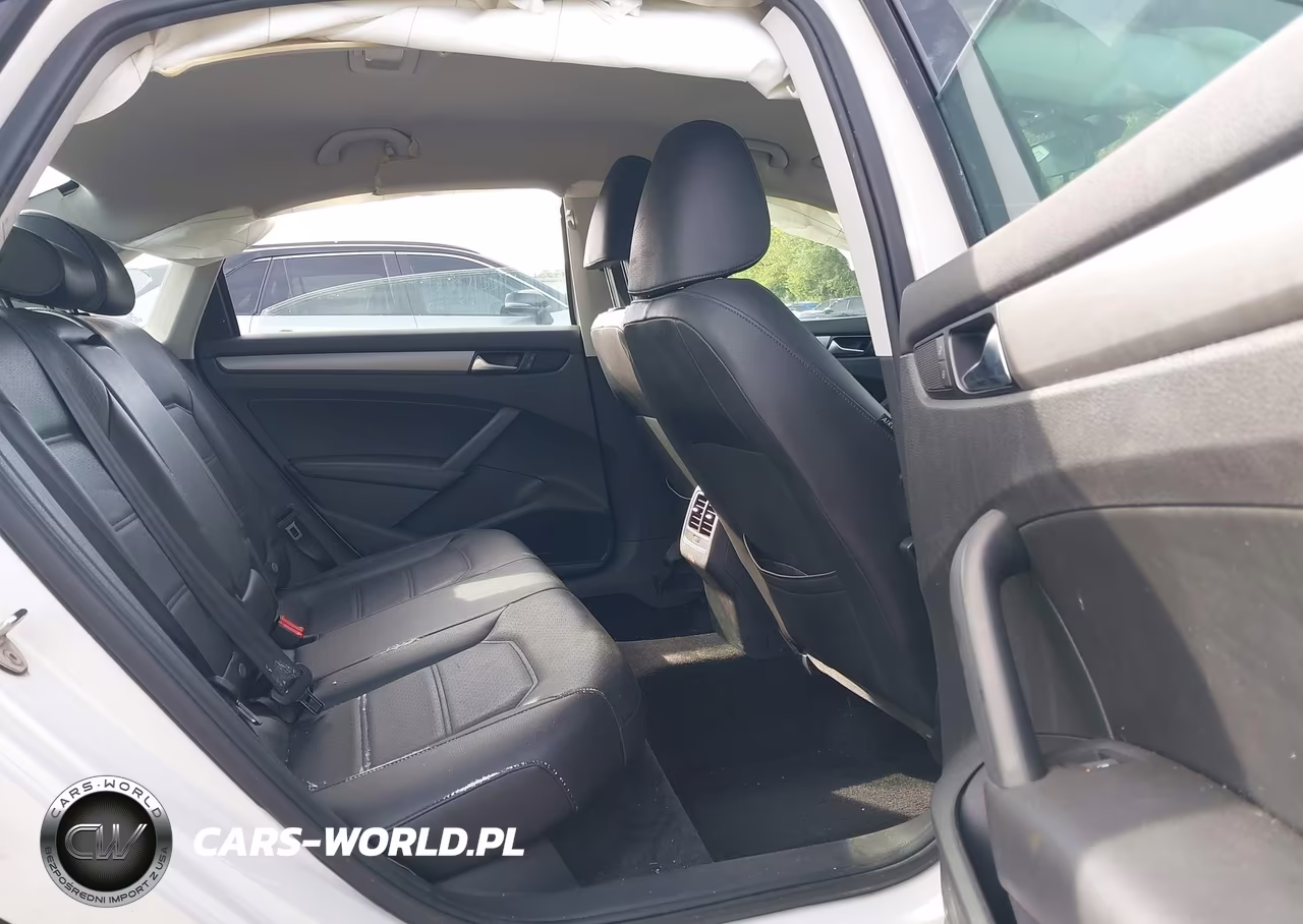 2015 Volkswagen Passat 2.0L Tdi Se VIN:1VWBV7A34FC014824 - 8