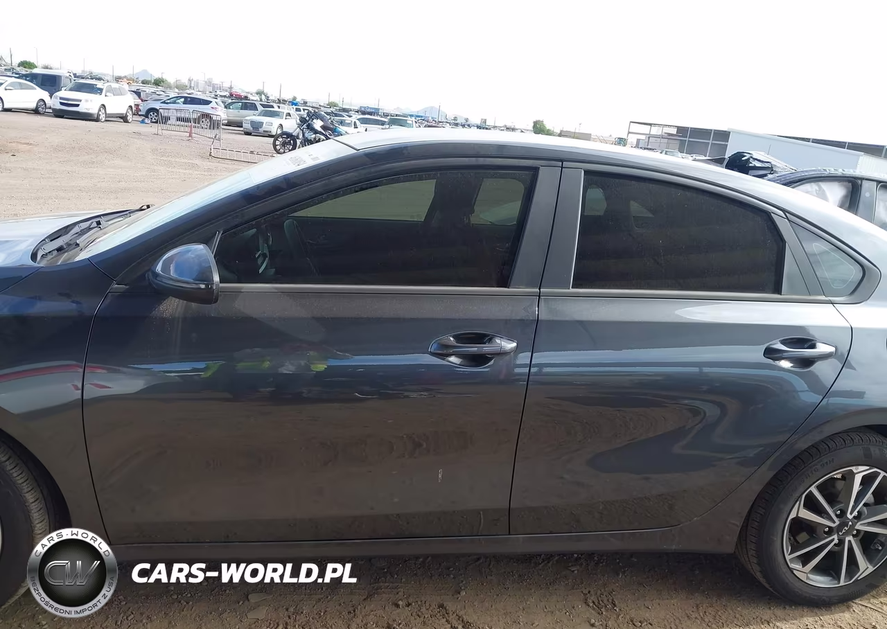 2024 Kia Forte Lxs VIN:3KPF24AD8RE783554 - 15