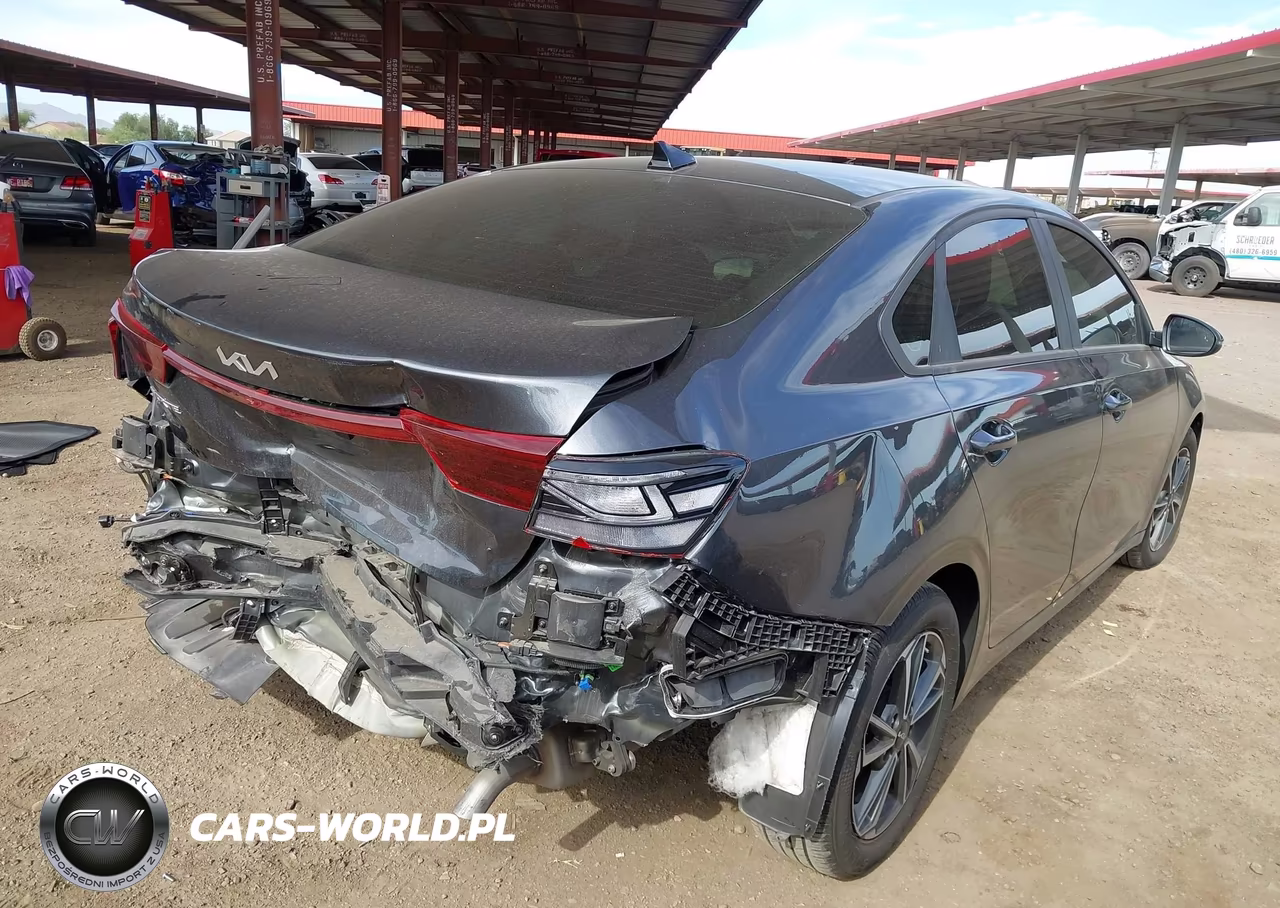 2024 Kia Forte Lxs VIN:3KPF24AD8RE783554 - 4