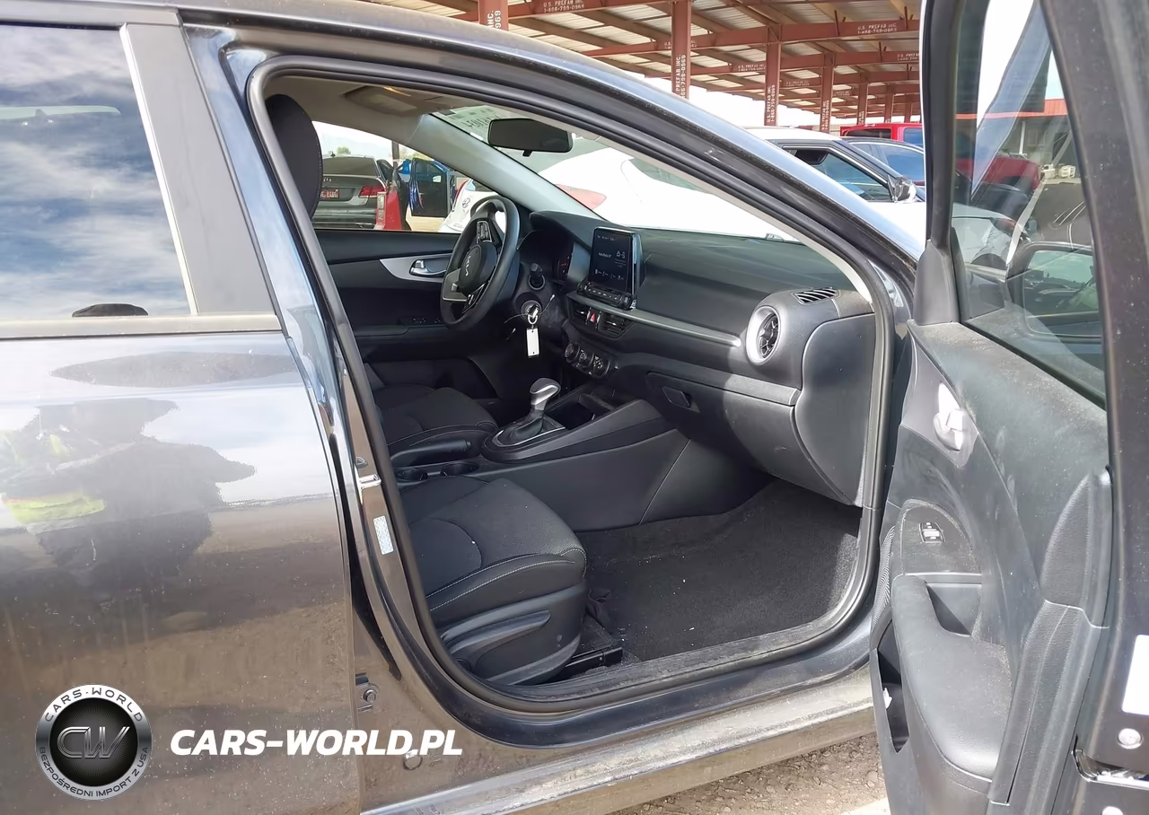 2024 Kia Forte Lxs VIN:3KPF24AD8RE783554 - 5