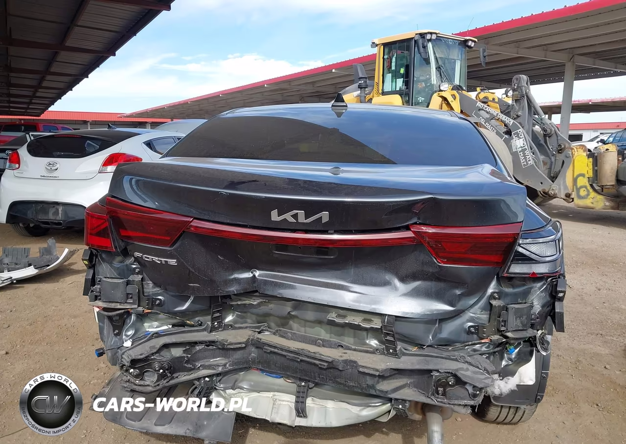 2024 Kia Forte Lxs VIN:3KPF24AD8RE783554 - 6