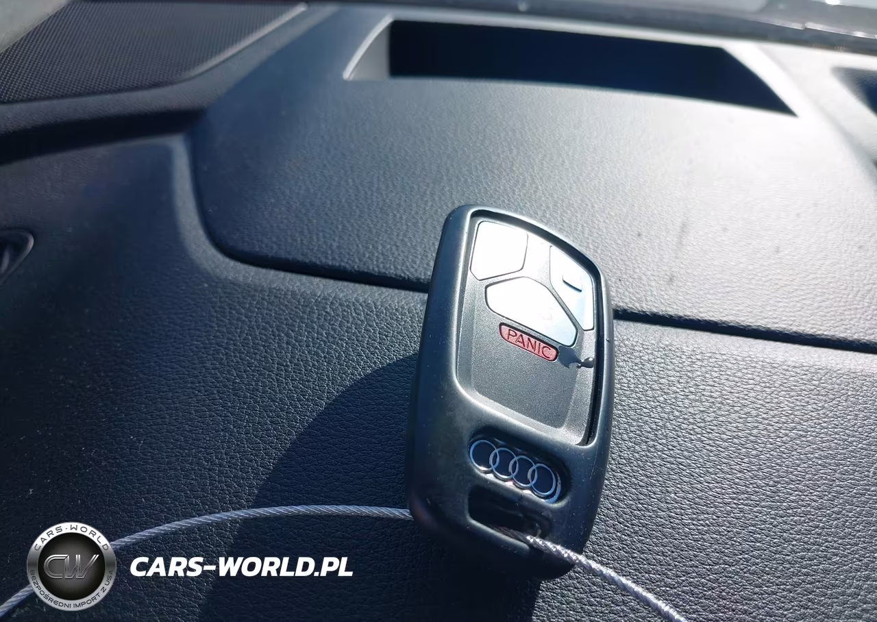 2018 Audi Q7 3.0T Premium VIN:WA1VAAF73JD053048 - 11