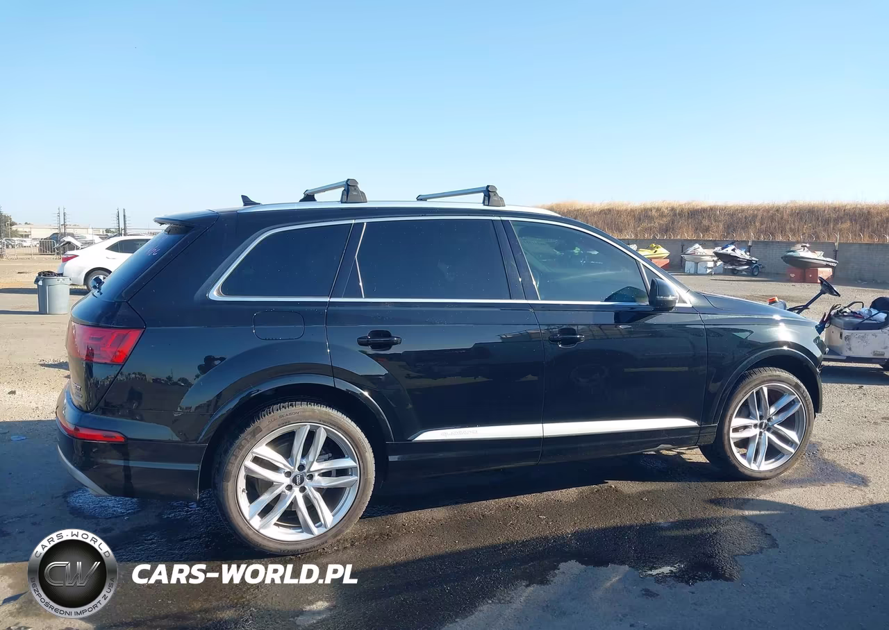 2018 Audi Q7 3.0T Premium VIN:WA1VAAF73JD053048 - 13