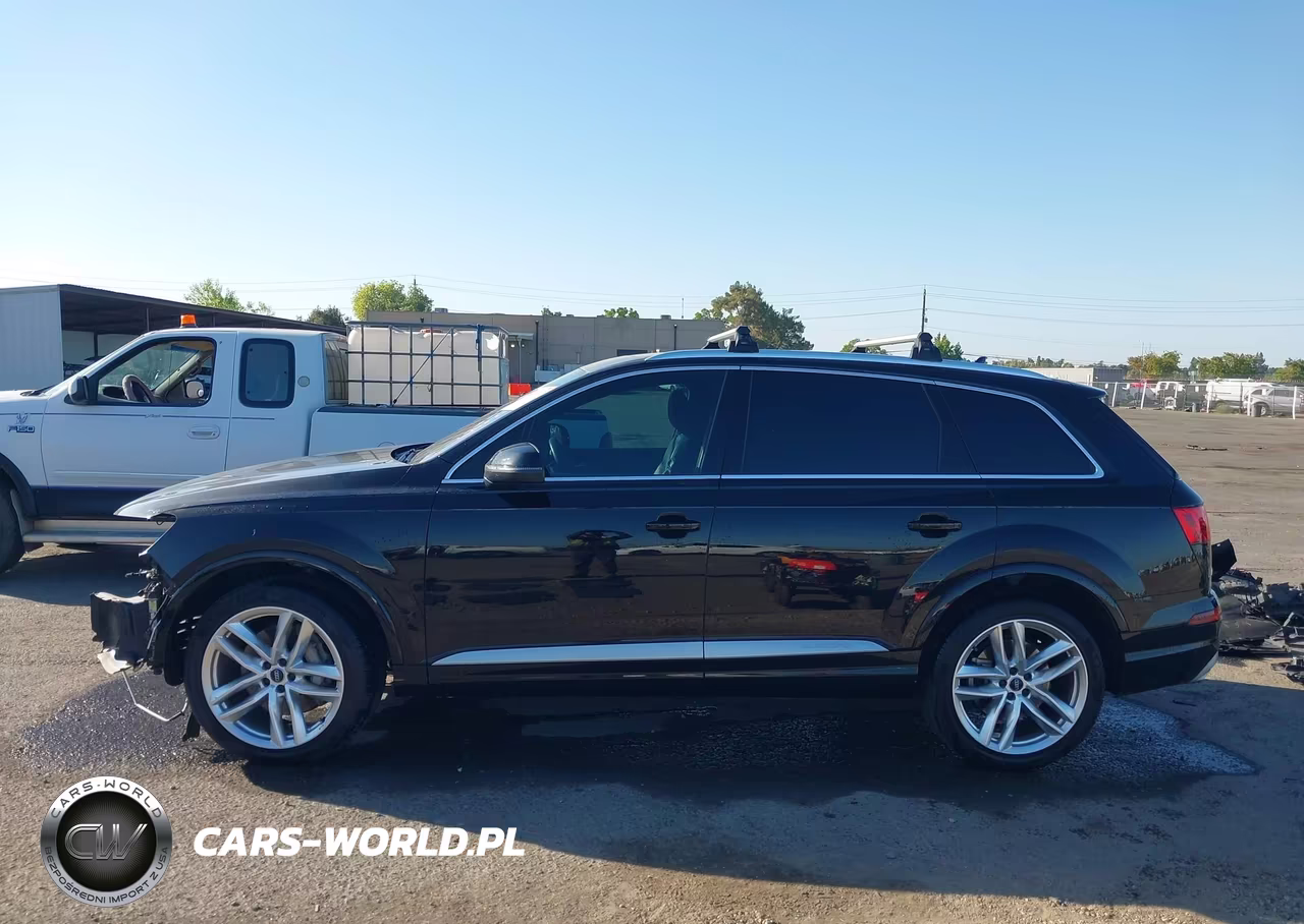 2018 Audi Q7 3.0T Premium VIN:WA1VAAF73JD053048 - 14