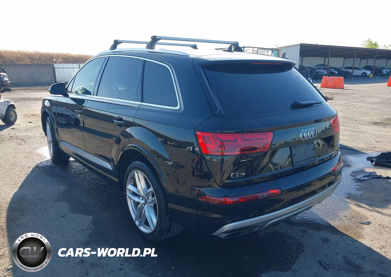 2018 Audi Q7 3.0T Premium VIN:WA1VAAF73JD053048 - 3