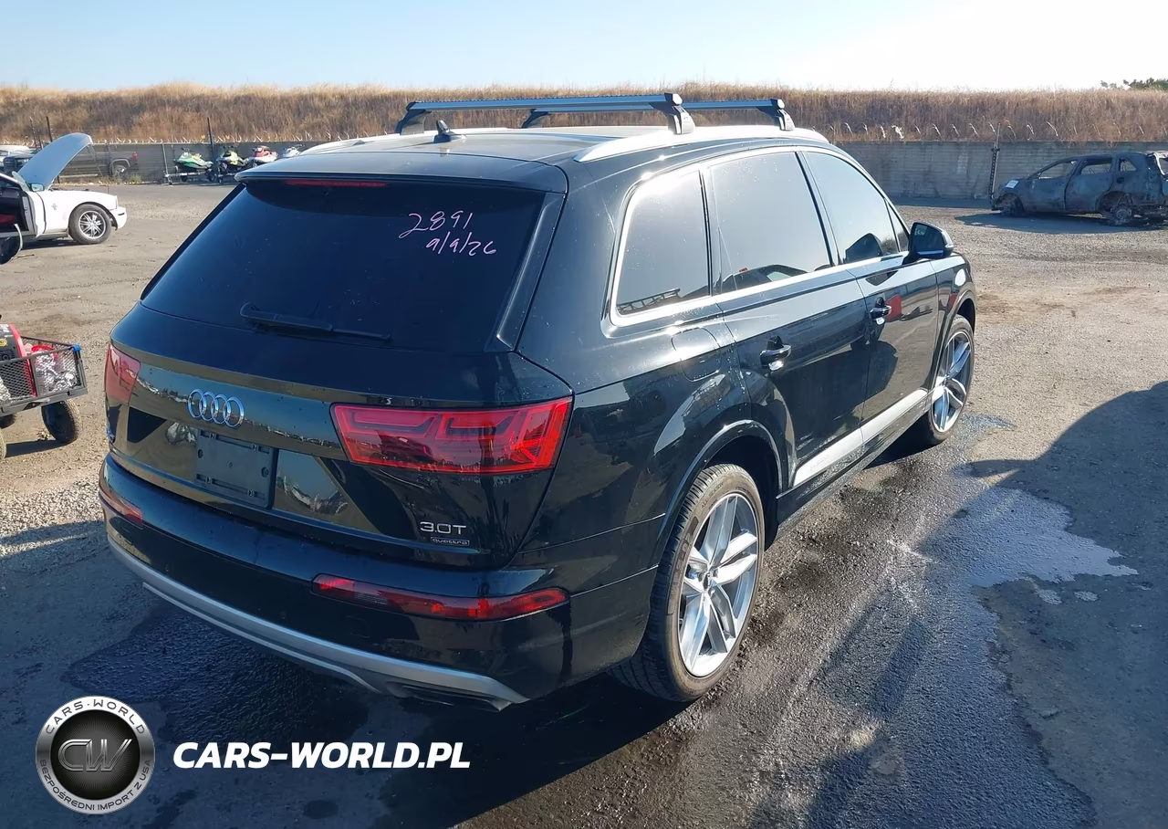 2018 Audi Q7 3.0T Premium VIN:WA1VAAF73JD053048 - 4