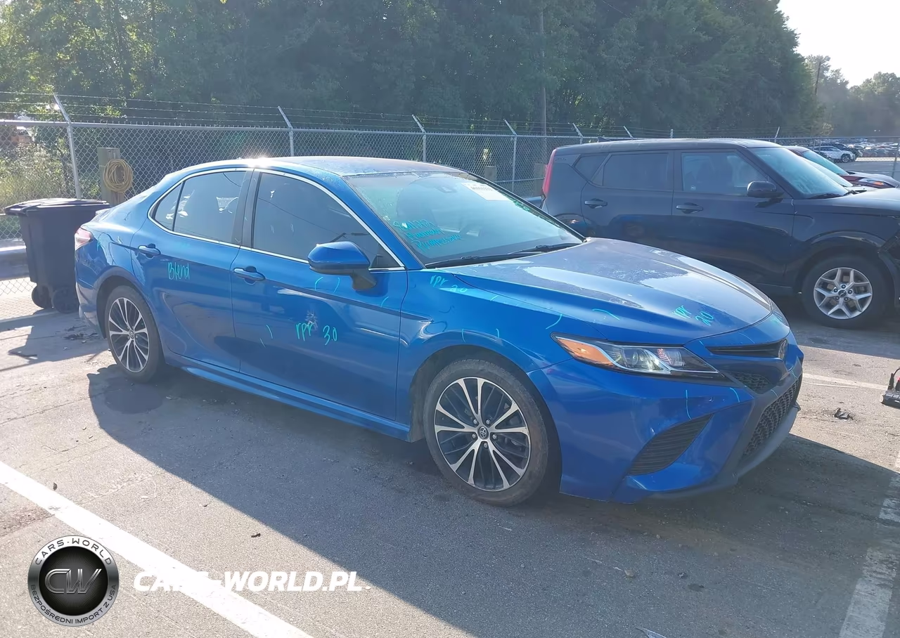 2020 Toyota Camry Se VIN:4T1G11AK1LU343832 - 1