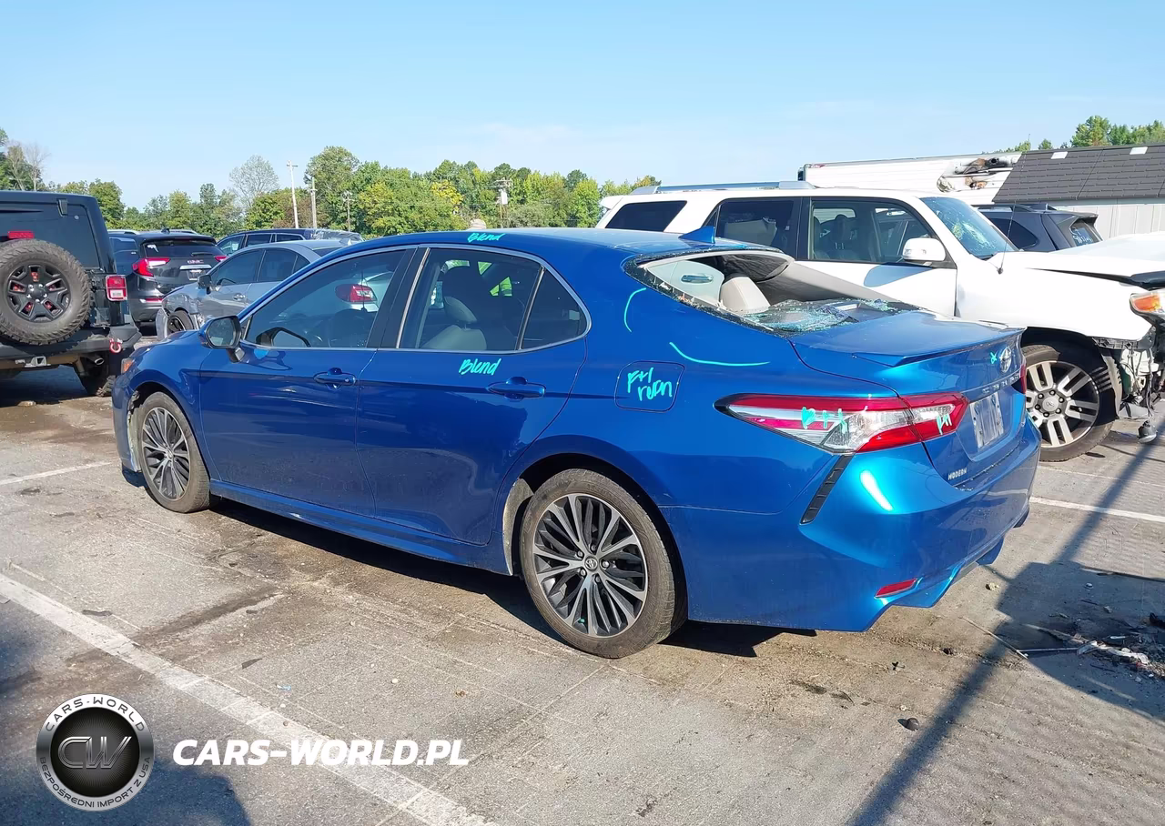 2020 Toyota Camry Se VIN:4T1G11AK1LU343832 - 3