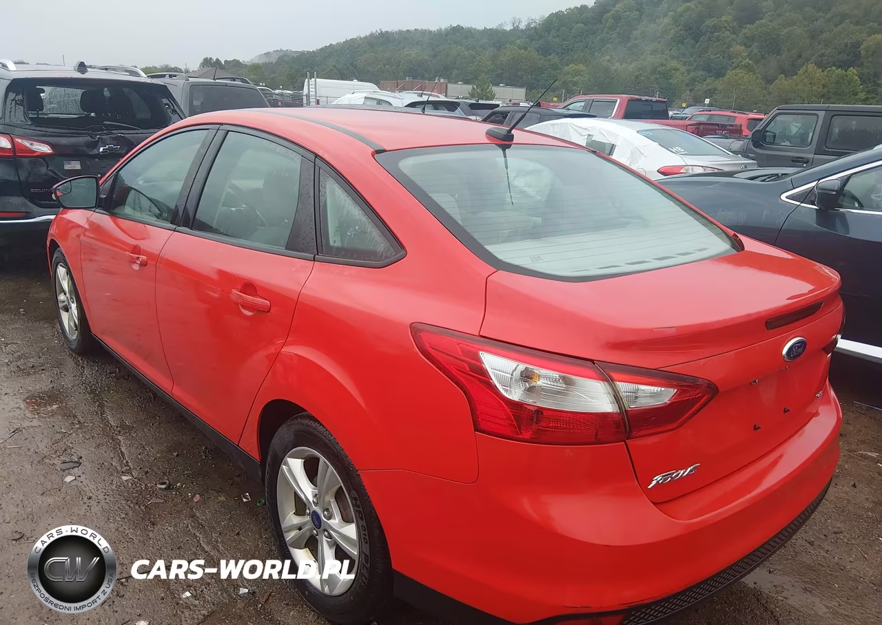 2013 Ford Focus Se VIN:1FADP3F24DL156124 - 3