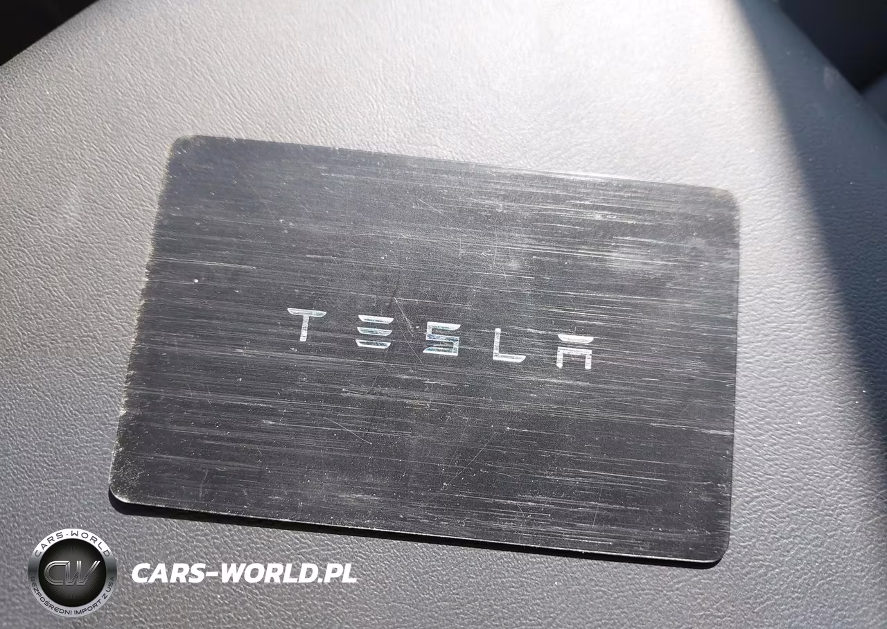 2025 Tesla Model Y Long Range Dual Motor Rear-Wheel Drive VIN:7SAYGDED5SA359690 - 11