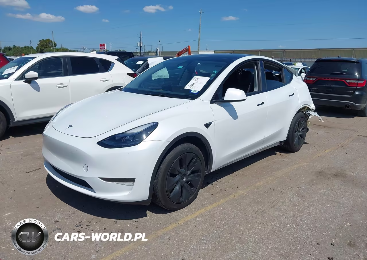 2025 Tesla Model Y Long Range Dual Motor Rear-Wheel Drive VIN:7SAYGDED5SA359690 - 2