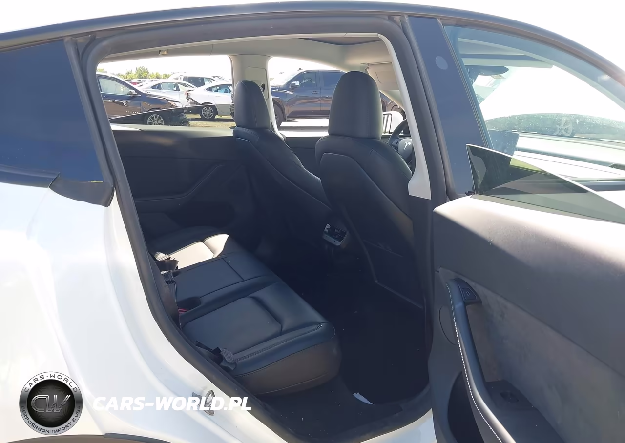 2025 Tesla Model Y Long Range Dual Motor Rear-Wheel Drive VIN:7SAYGDED5SA359690 - 8