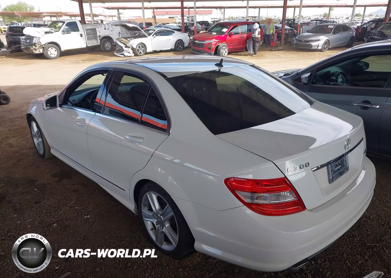2010 Mercedes-Benz C 300 Sport VIN:WDDGF5EB7AR118828 - 3