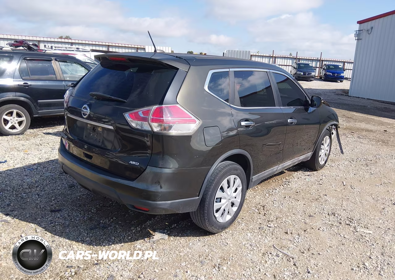 2015 Nissan Rogue S VIN:5N1AT2MV9FC838432 - 4