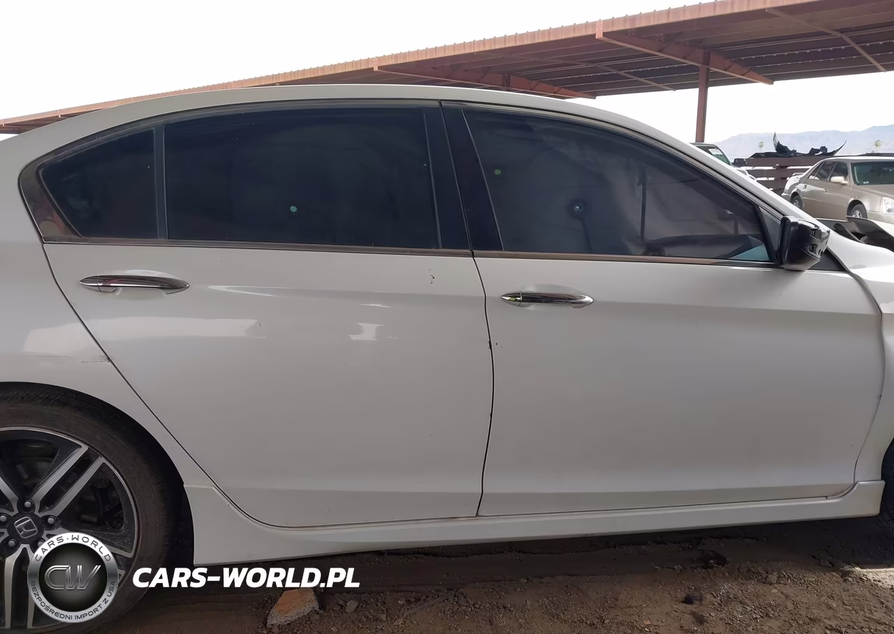 2016 Honda Accord Sport VIN:1HGCR2F5XGA167117 - 14