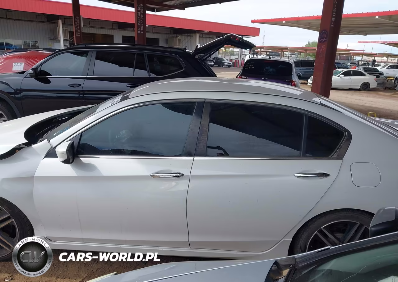 2016 Honda Accord Sport VIN:1HGCR2F5XGA167117 - 15