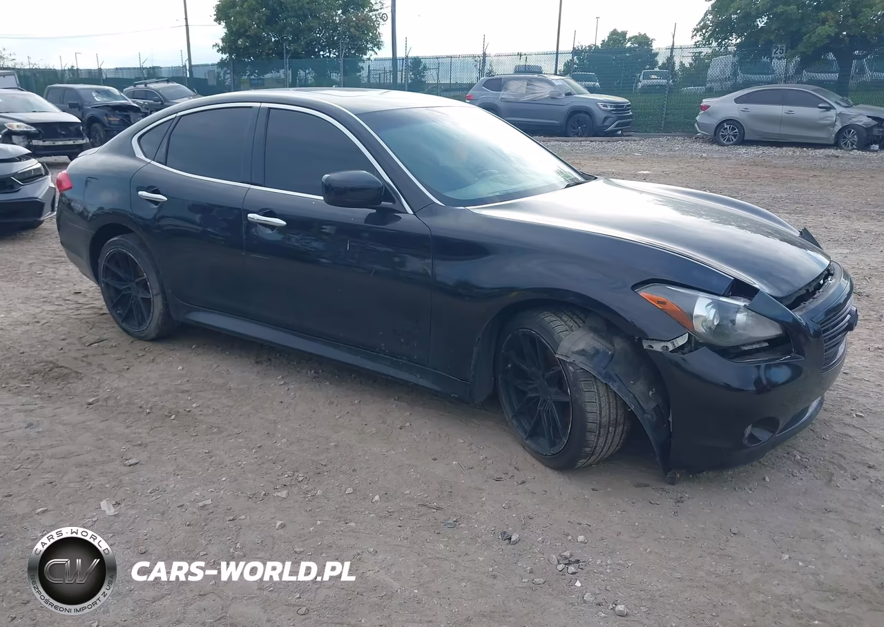 2012 Infiniti M56X