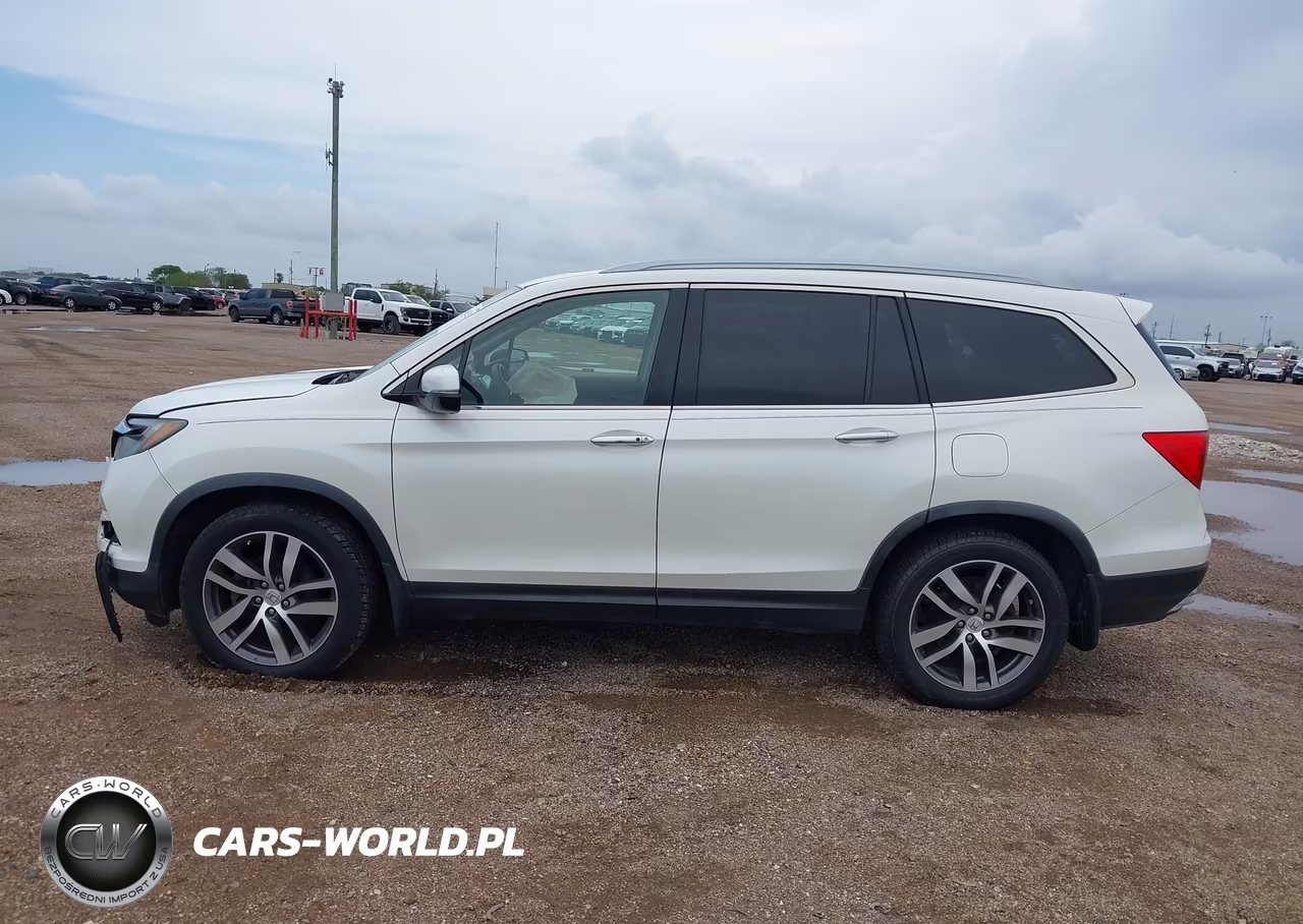 2017 Honda Pilot Touring VIN:5FNYF6H90HB006031 - 14