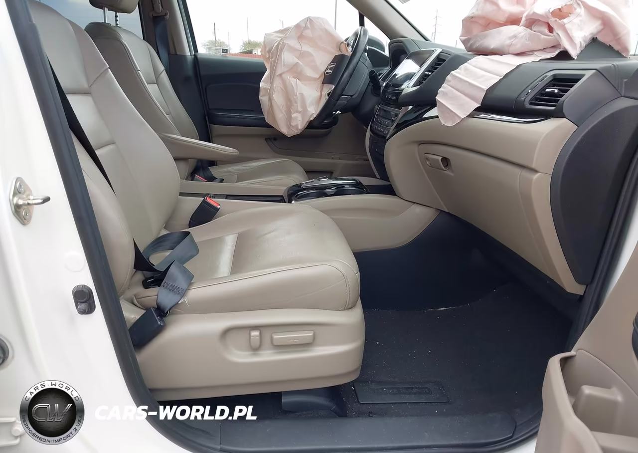 2017 Honda Pilot Touring VIN:5FNYF6H90HB006031 - 5