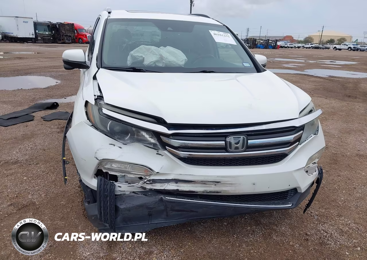 2017 Honda Pilot Touring VIN:5FNYF6H90HB006031 - 6