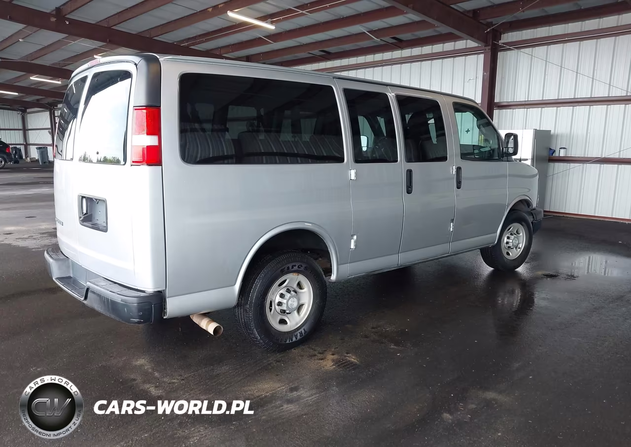 2017 Chevrolet Express 2500 Ls VIN:1GAWGEFG4H1267230 - 4