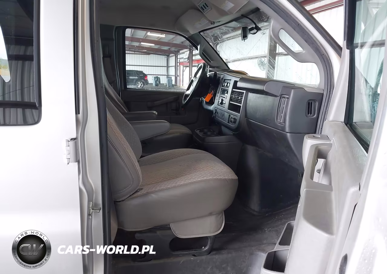 2017 Chevrolet Express 2500 Ls VIN:1GAWGEFG4H1267230 - 5