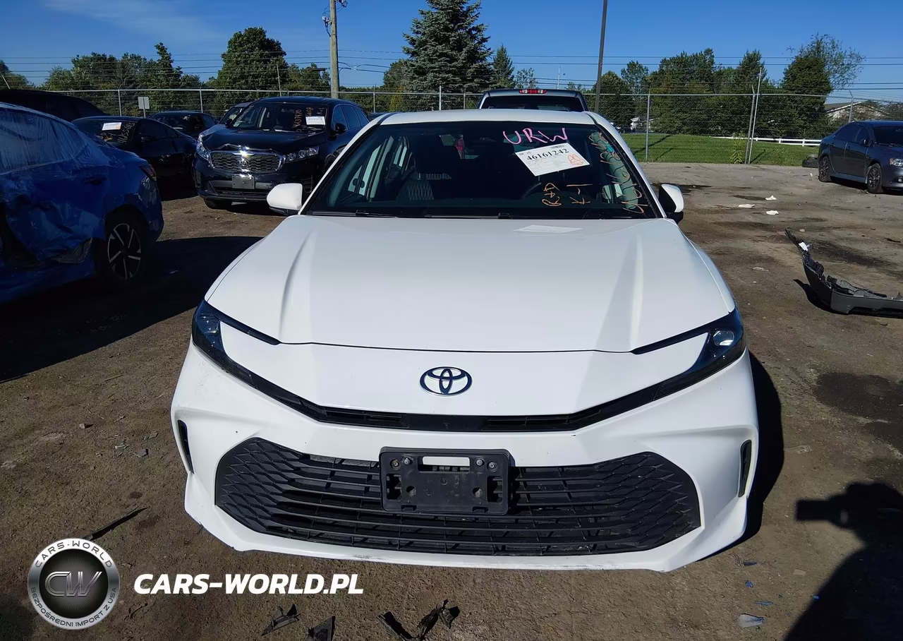 2025 Toyota Camry Le VIN:4T1DAACK2SU514635 - 12
