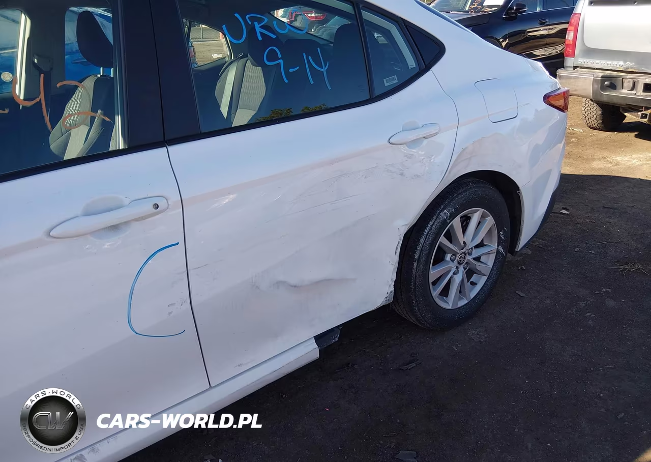 2025 Toyota Camry Le VIN:4T1DAACK2SU514635 - 6