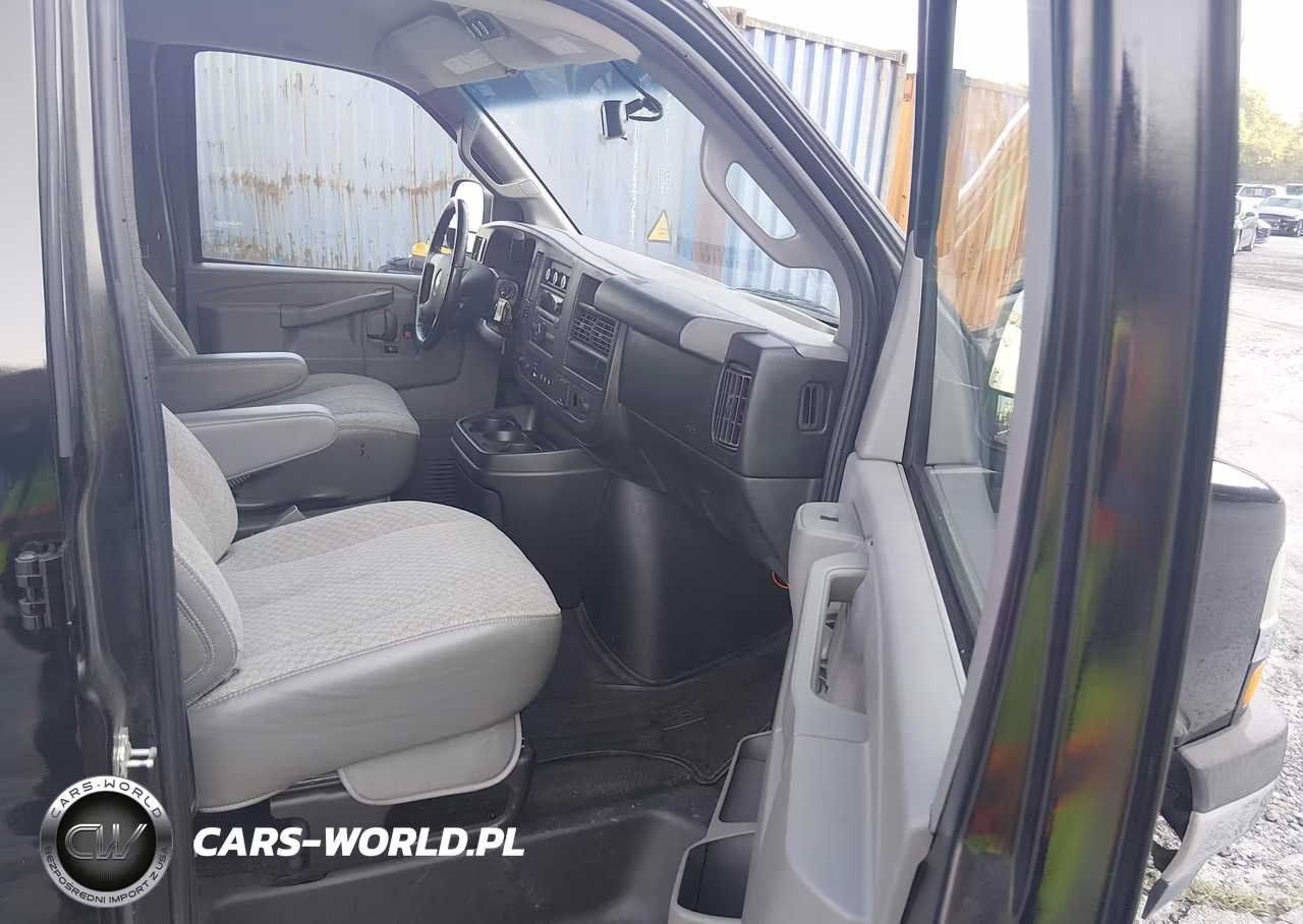 2017 Chevrolet Express 3500 Lt VIN:1GAZGPFG9H1265059 - 5