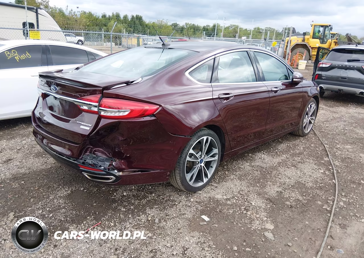 2017 Ford Fusion Titanium VIN:3FA6P0K97HR213336 - 4