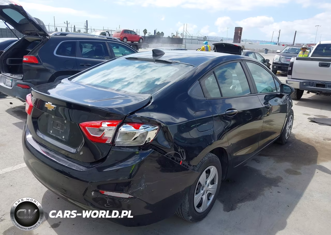 2018 Chevrolet Cruze Ls Auto VIN:1G1BC5SM9J7181548 - 4