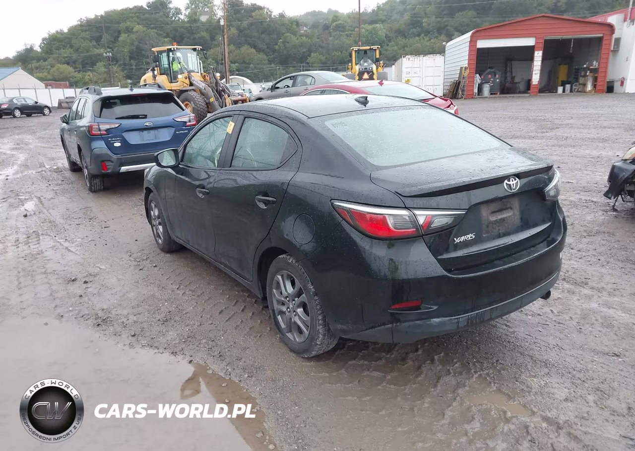 2019 Toyota Yaris Le VIN:3MYDLBYV2KY514219 - 3
